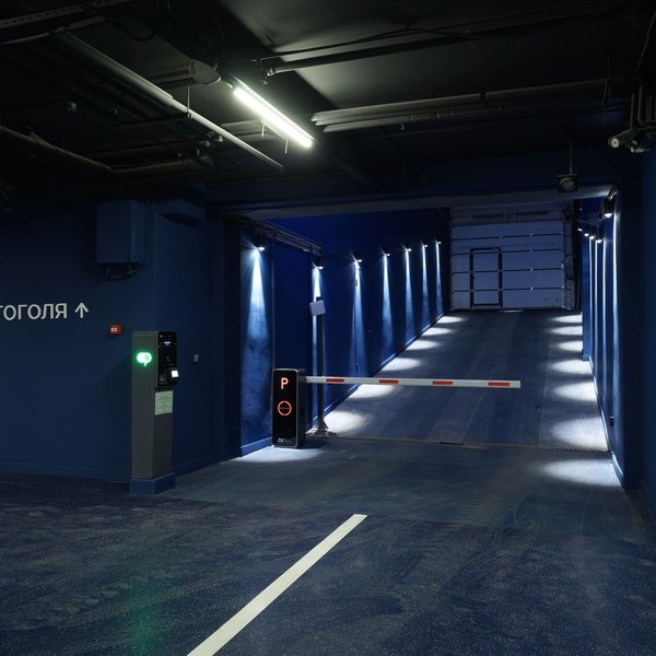 Водится режим платной парковки в ТЦ "Покровский Пассаж" 