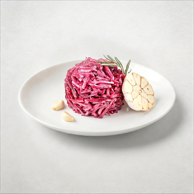 Салат из свеклы с сыром и чесноком