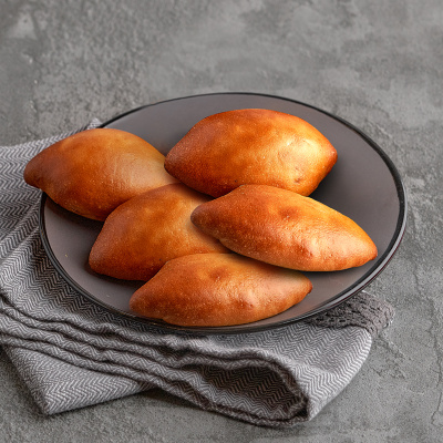 Пирожок с мясом и рисом 40г