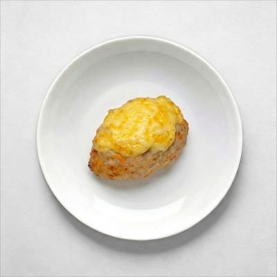 Биточки куриные с овощами и сыром